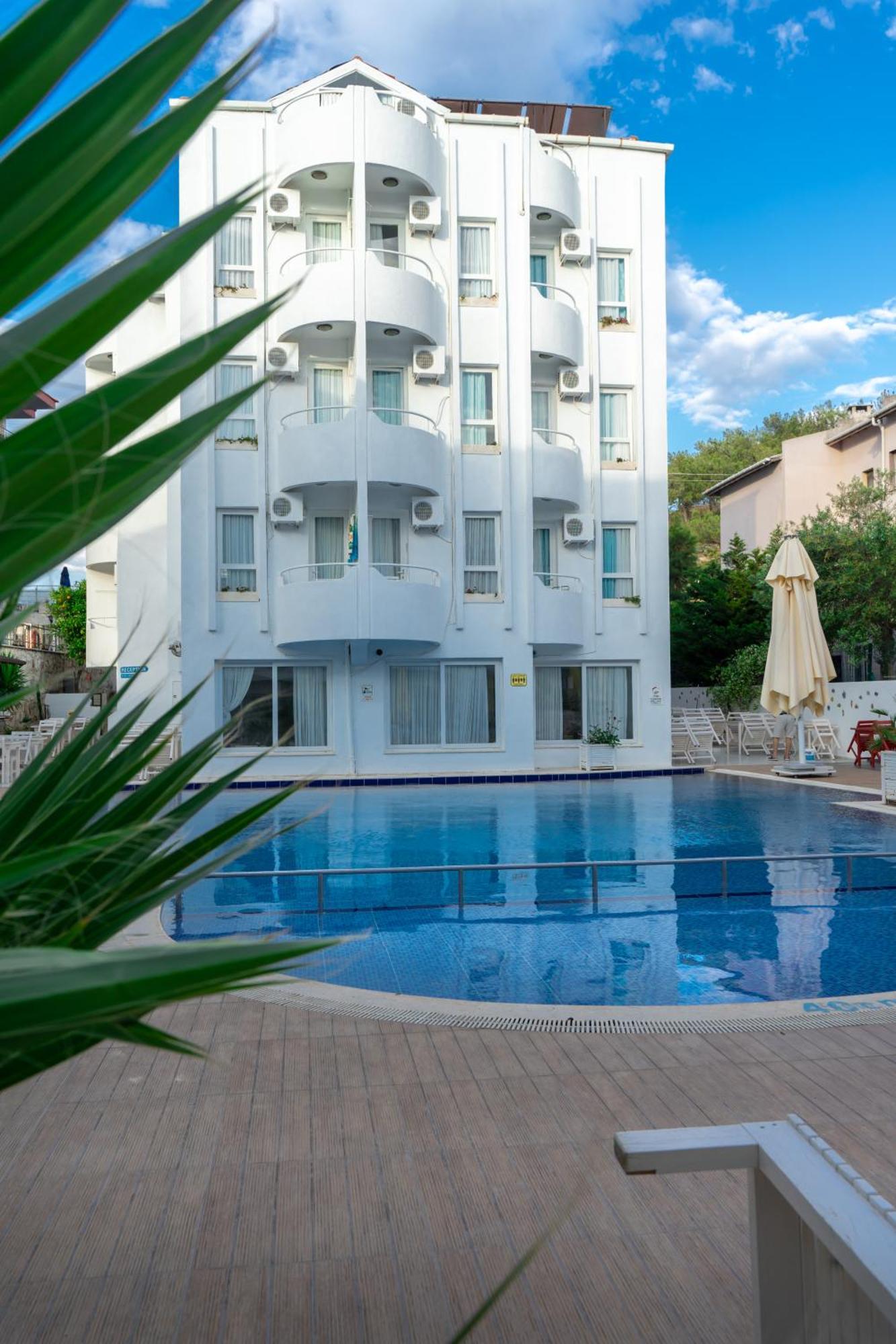 Otel Yeni Çeşme 외부 사진