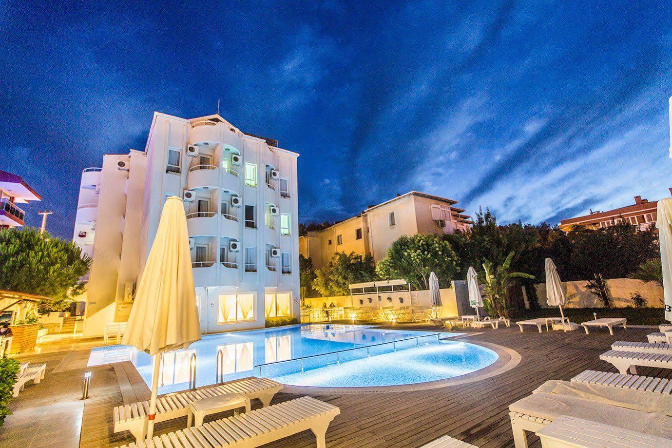 Otel Yeni Çeşme 외부 사진